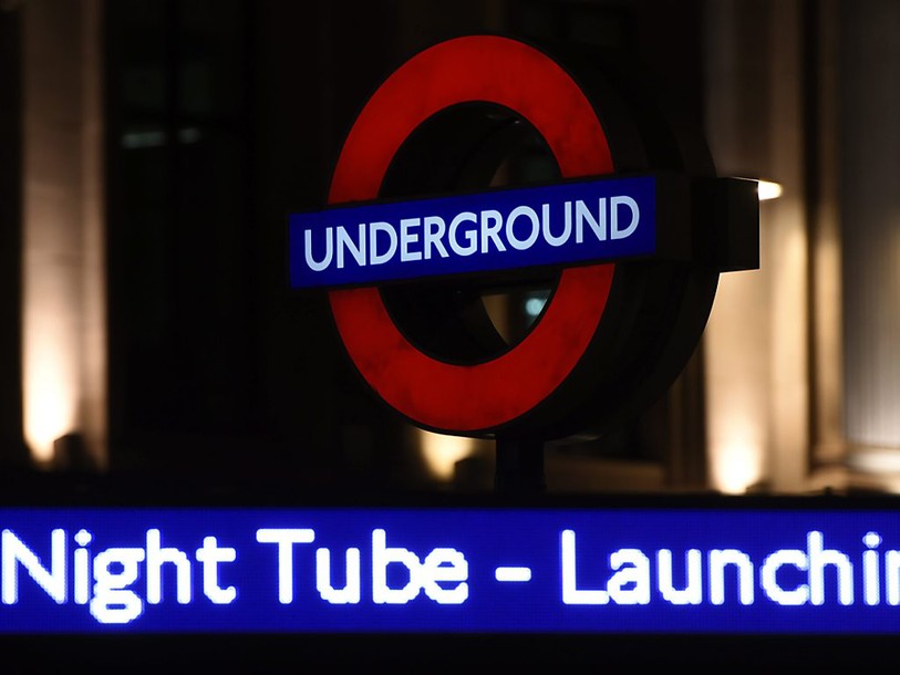 Le métro de Londres voyage désormais jusqu'au bout de la nuit