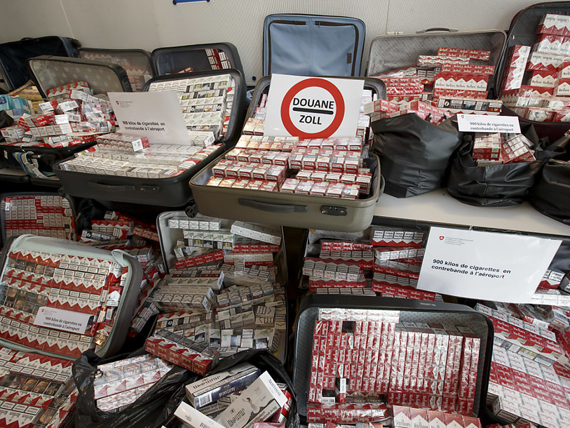 Grosses amendes pour des contrebandiers de cigarettes