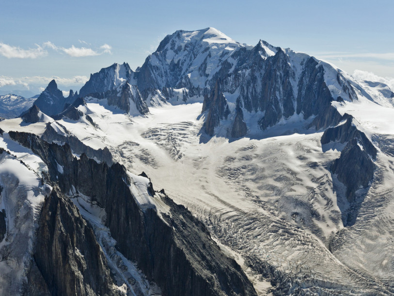 Sur le Mont-Blanc, un forage de glace pour la science du futur