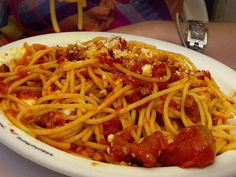 Manger des pâtes all'amatriciana pour aider les victimes du séisme