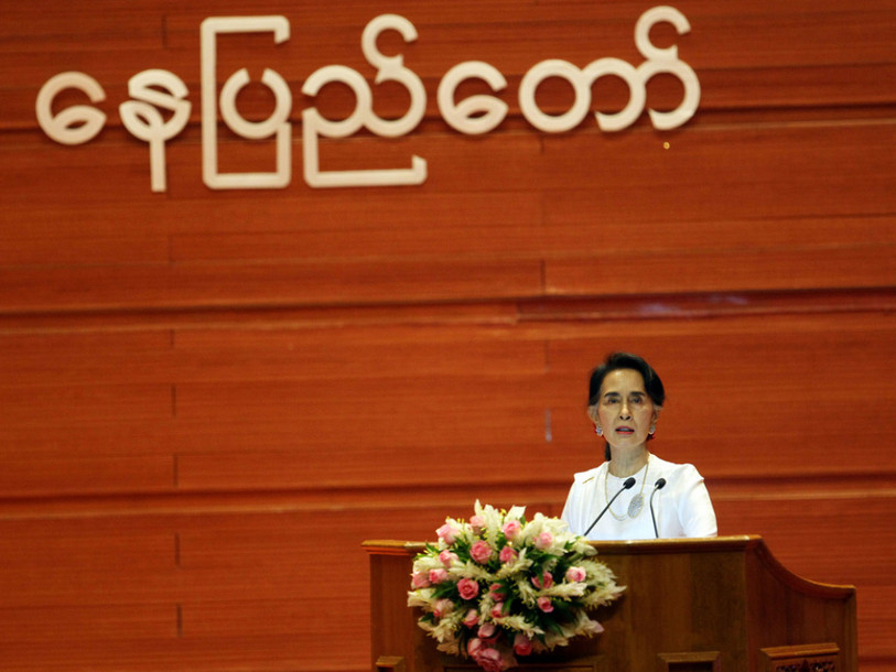 Pourparlers de paix en Birmanie: Suu Kyi promet un Etat fédéral