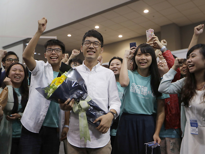 Percée électorale de jeunes militants démocrates à Hong Kong