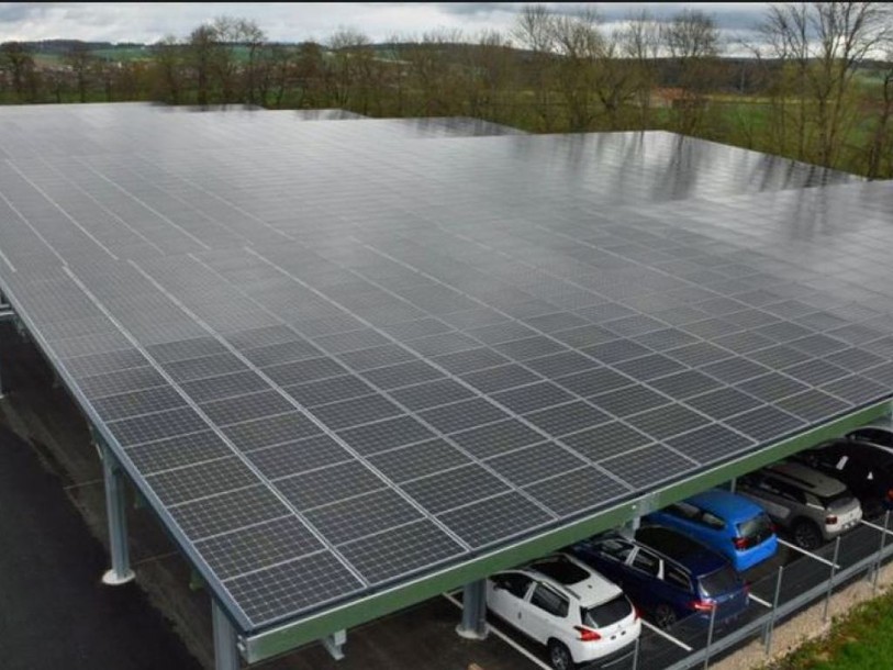 Une centrale photovoltaïque démarre à Courgenay (JU)