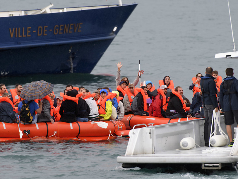 Simulation d'une explosion sur un bateau de la CGN