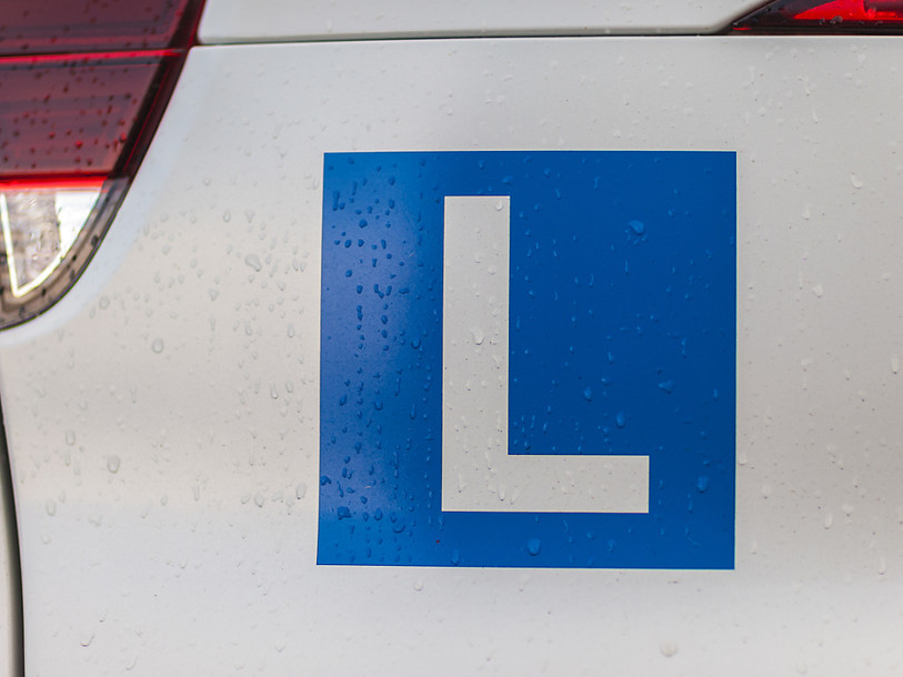Un automobiliste se voit retirer son permis vieux d'un jour
