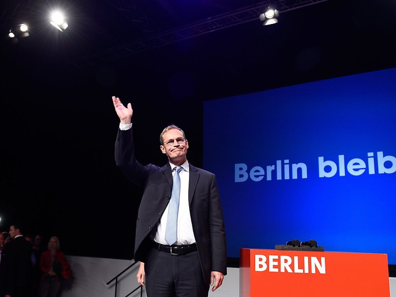 Election à Berlin: la CDU d'Angela Merkel en perte de vitesse