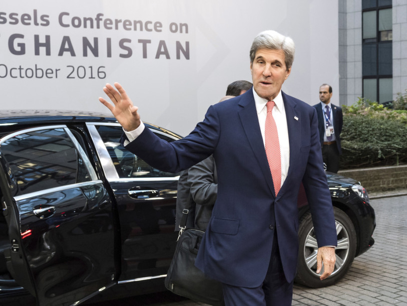 Kerry presse les talibans de sceller une paix honorable avec Kaboul