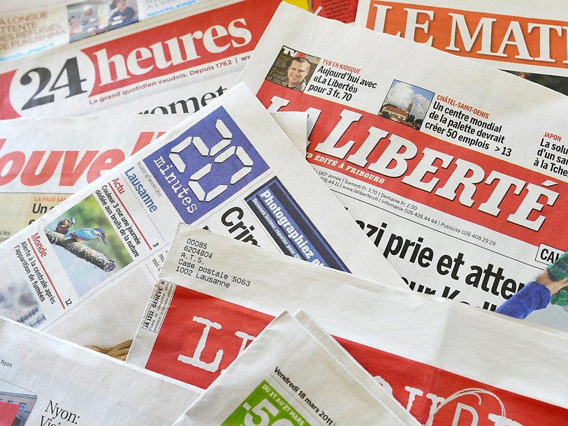 Presse suisse: la tendance au repli du papier se poursuit