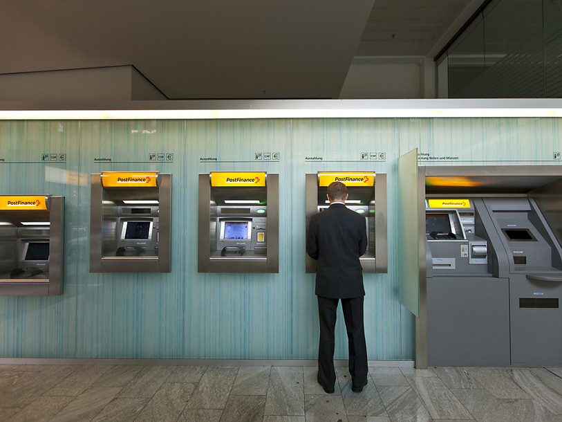 PostFinance introduit des taux d'intérêt négatifs pour ses clients