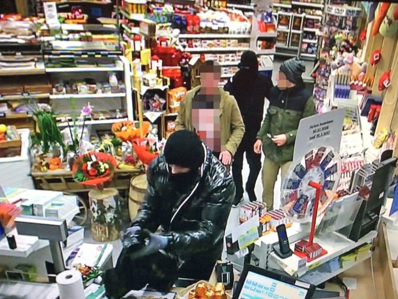 Un trio cagoulé braque une station-service à Diessenhofen (TG)