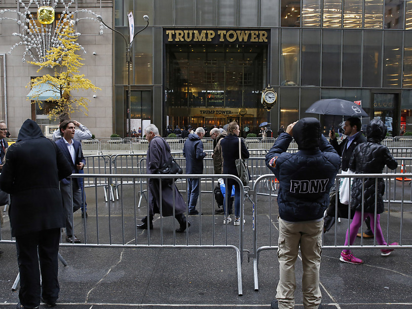 Donald Trump consulte et la transition s'organise