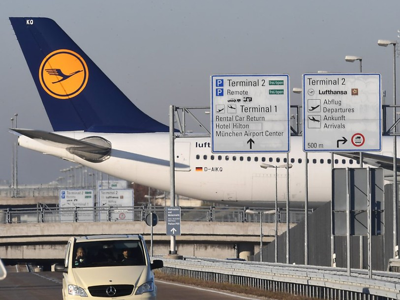 Grève chez Lufthansa: plus de 800 vols annulés mardi