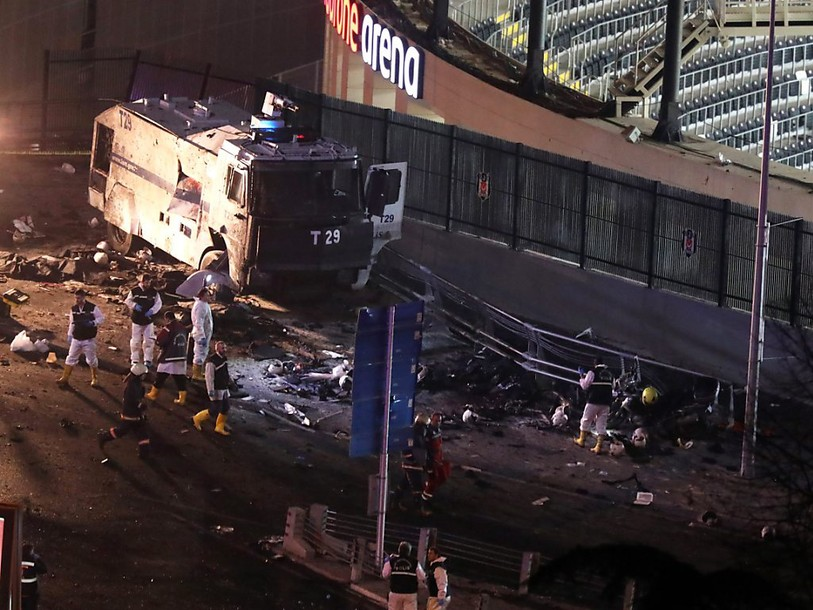 Deux attaques à la bombe à Istanbul: au moins treize morts