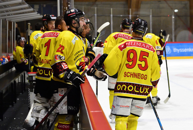 Arnaud Schnegg et le HC Franches-Montagnes devront passer les play-out. (Photo : Georges Henz)
