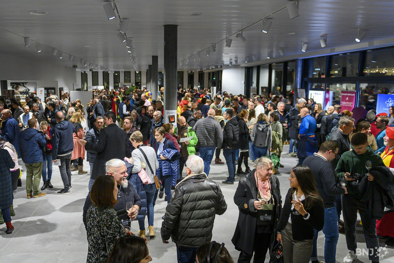 En 2025, la dégustation du Non Filtré aura lieu uniquement à La Chaux-de-Fonds. Une grande soirée festive sera organisée pour célébrer les 50 ans de ce vin typiquement neuchâtelois. (Photo : archives)