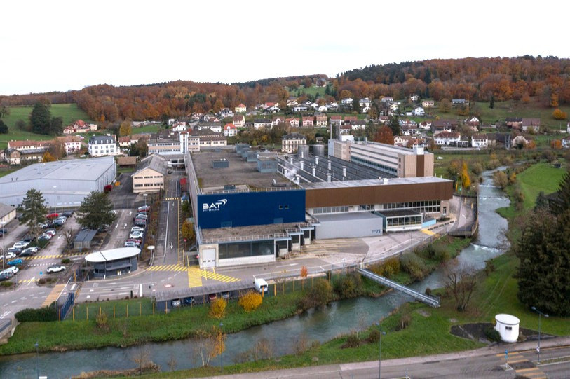 Le député Gauthier Corbat imaginerait bien les infrastructures de BAT être transformées en zone portuaire pour le stockage de marchandises (photo : archive Georges Henz).
