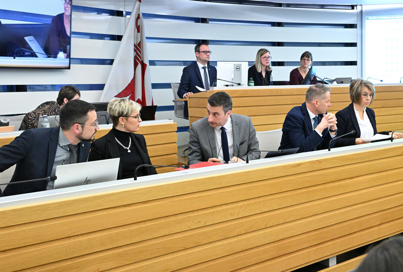 Le Gouvernement jurassien réitère son soutien à l'idée du droit de vote à 16 ans. (Photo : Georges Henz)