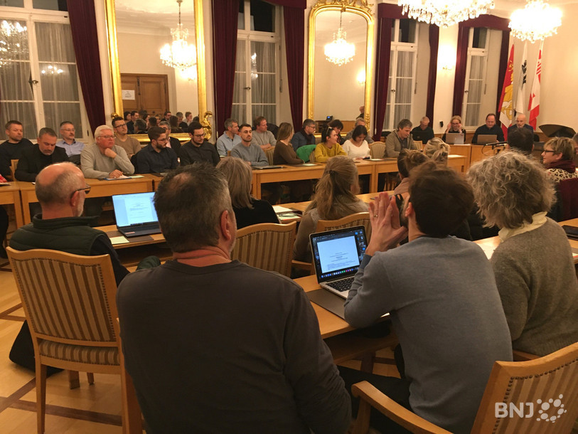 Le Conseil de ville de Porrentruy ont validé un postulat sur une desserte en transport public pour les Grandes-Vies. Photo: Archives
