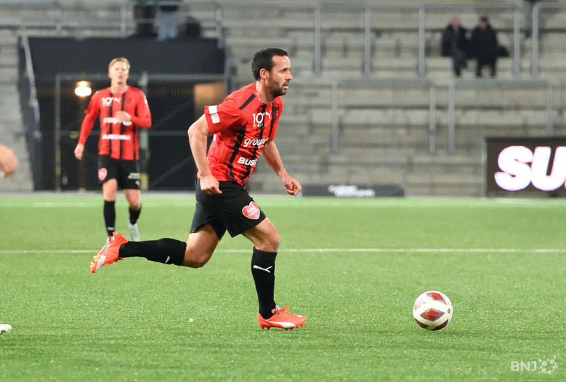 Les premiers pas de titulaire indiscutable, Raphaël Nuzzolo les doit beaucoup à Miroslav Blazevic. (Photo archives)