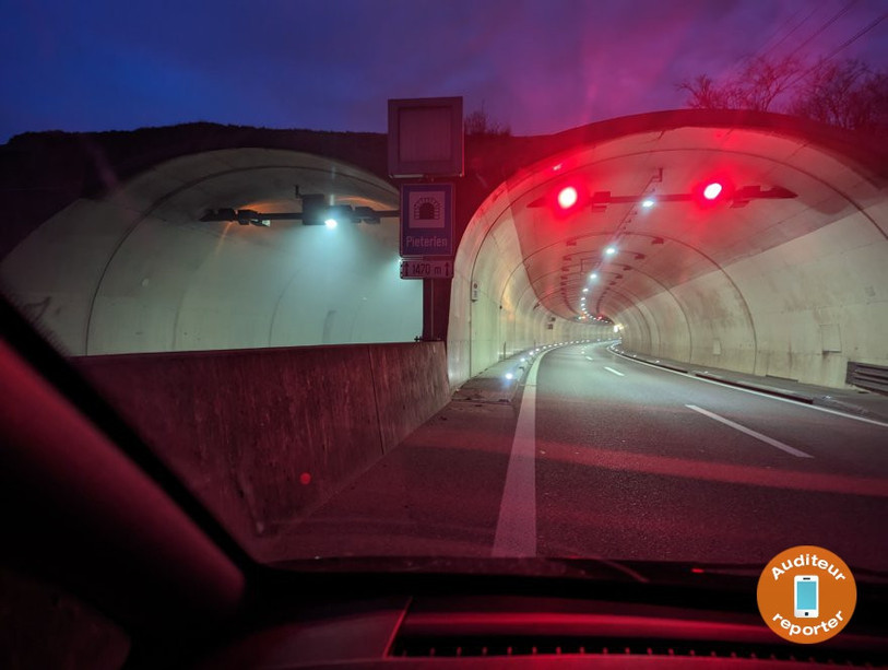 Le tunnel de l’A5 à Pieterlen a été fermé dans les deux sens.