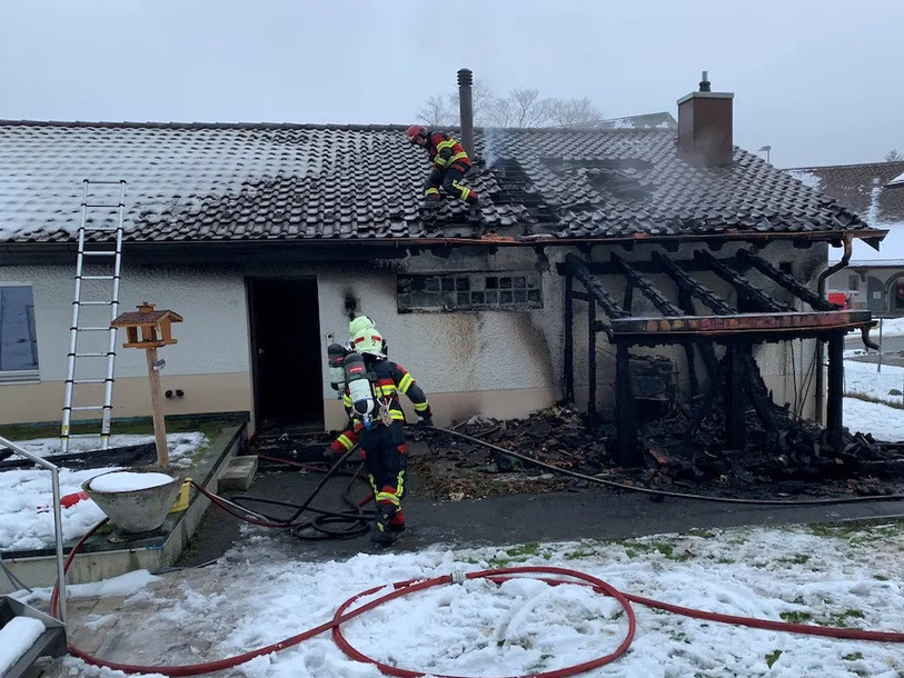 Le feu a pris dans un bûcher. (Photo: Poca Berne)