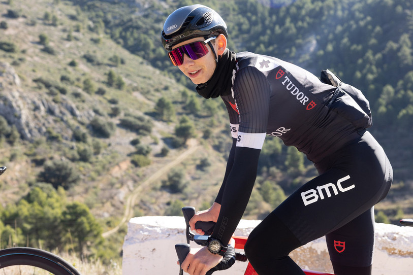 Le cycliste jurassien Yannis Voisard avec les couleurs de son équipe Tudor Pro Cycling (photo: Tudor Pro Cycling Team).