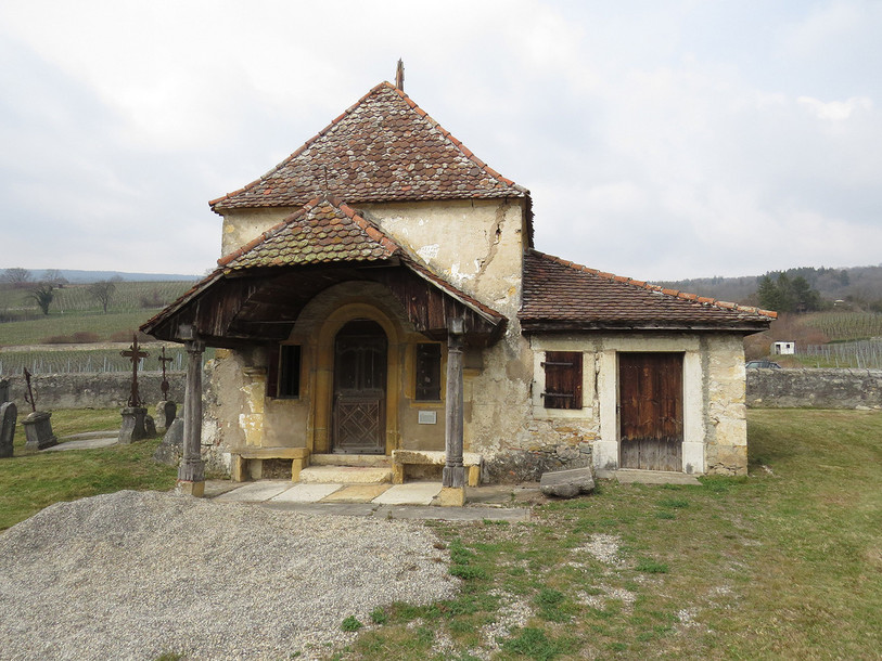 La chapelle datant de 1671 est située dans le cimetière au lieu-dit Les Bévières au Landeron. (Photo : OPAN)