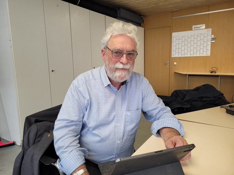 Peter Bohnenblust, président du Festival international d'échecs de Bienne, reconnaît avoir déjà vécu cette situation financière il y a quelques années lorsque le budget de Bienne n'avait pas été accepté.