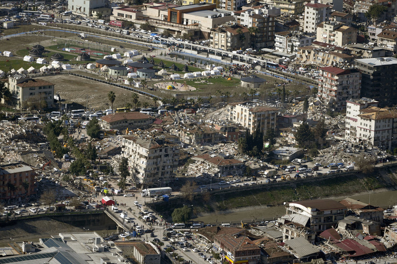 A Antaky, dans le sud de la Turquie, de nombreux immeubles se sont écroulés (photo d'illustration : AP Photo/Khalil Hamra).