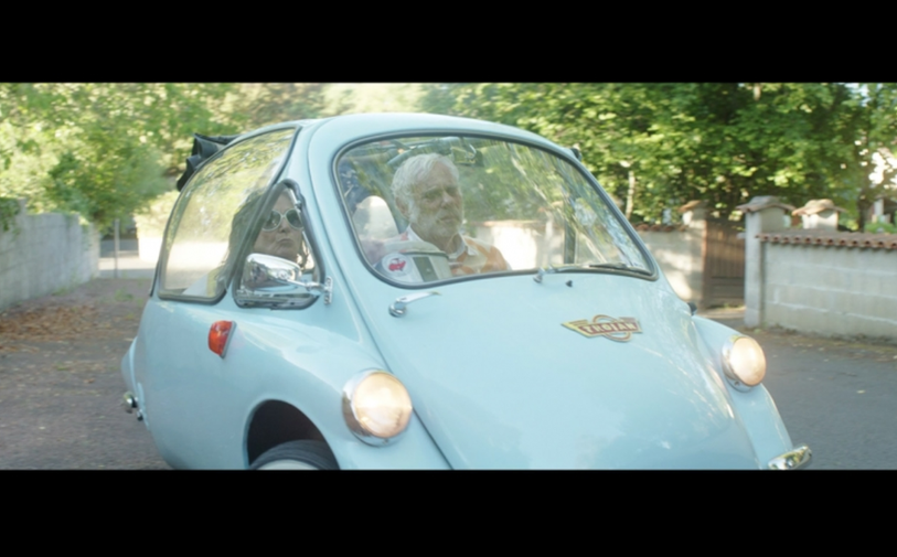Le goût des choux-de-Bruxelles, avec Joséphine Derenne et Jean-Luc Bideau. (Capture d'écran du film)