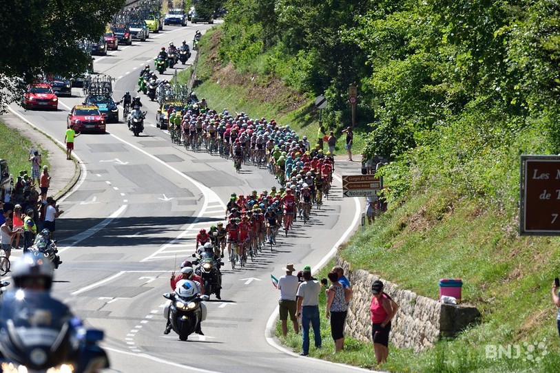 Le Tour de France à La Clusette, entre le Vallon et le Littoral neuchâtelois.