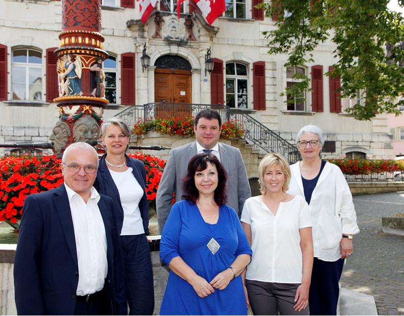 Le Conseil communal de Delémont à partir du 1er septembre (de gauche à droite: Patrick Chapuis, Edith Cuttat Gyger, Esther Gelso, le maire Damien Chappuis, Murielle Macchi-Berdat et Françoise Collarin)