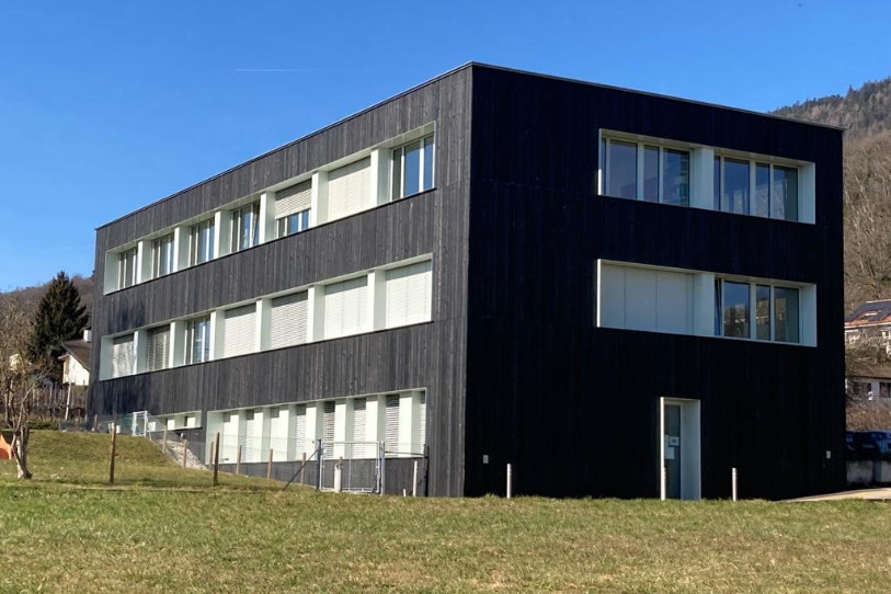 La Souris verte, qui abrite une crèche et une structure d'accueil parascolaire à la rue des Jardillets à Hauterive, risque de rester dans ses locaux actuels au lieu de rejoindre le nouveau complexe scolaire.&nbsp;