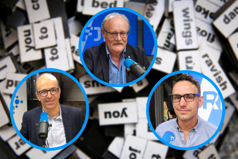 De gauche à droite : le directeur de la Chambre de Commerce et d'industrie du Jura Pierre-Alain Berret, le directeur de Jura Tourisme Guillaume Lachat et Pierre-André Comte, membre de l'Assemblée parlementaire de la Francophonie, débattent mercredi dans Pure Politique.
