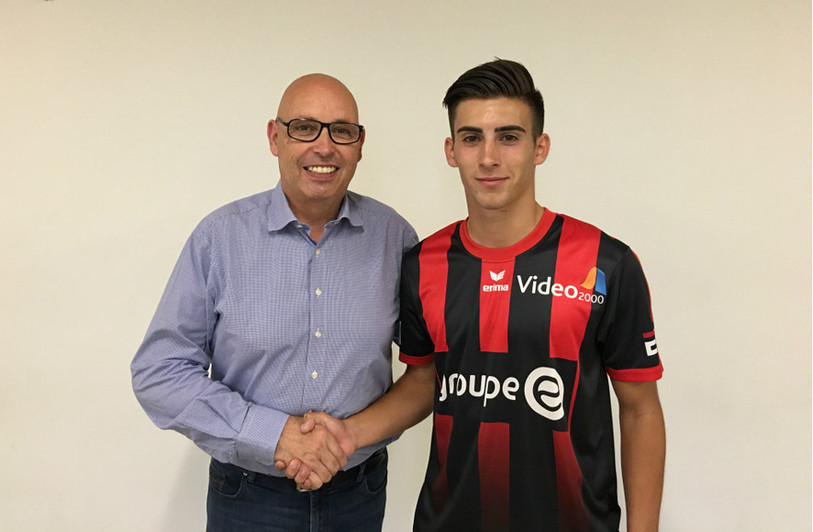 Michael Gonçalves en compagnie du président de Neuchâtel Xamax FCS, Christian Binggeli.