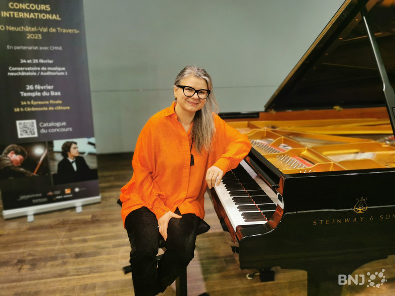 Katja Avdeeva-Massard est professeure de piano au conservatoire de musique neuchâtelois et directrice du concours international « Piano Neuchâtel-Val de Travers ». 