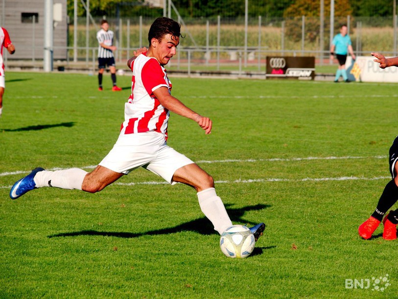  Au contraire du FC Le Locle, le FC Colombier a effectué une bonne opération en 2e ligue interrégionale de football. (photo : archives)