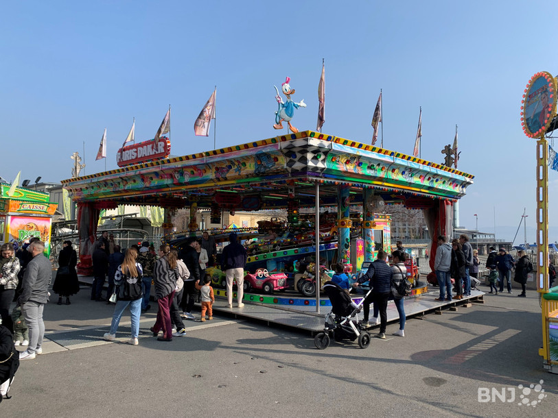 Après le 1er mars et la Fête des vendanges, les carrousels ont fait leur apparition sur la place du Port pour les festivités du 1er août.