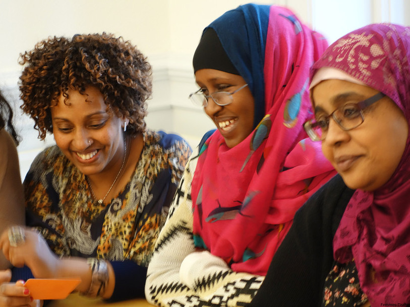 Des tables rondes sont organisées par le programme Femmes-Tische à Bienne. La santé et l'éducation sont des thèmes abordés régulièrement. (photo: Femmes-Tische)