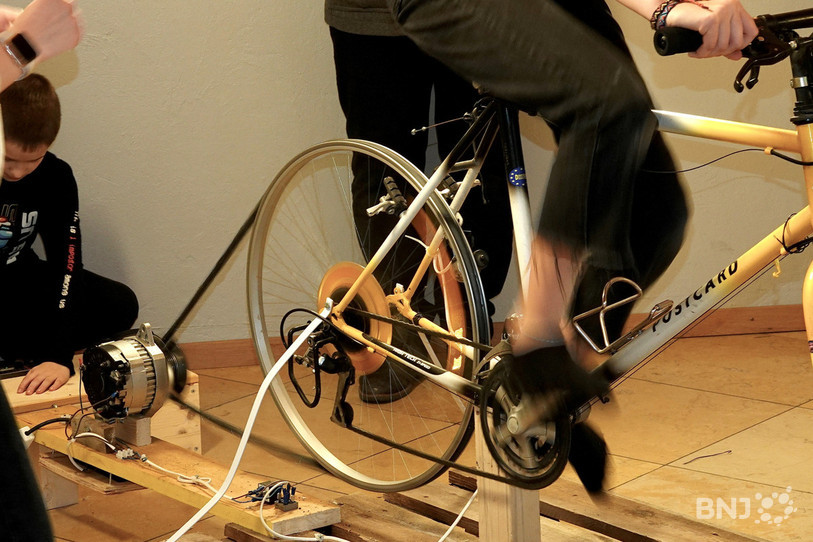 Un vélo transformé pour produire de l'électricité.
