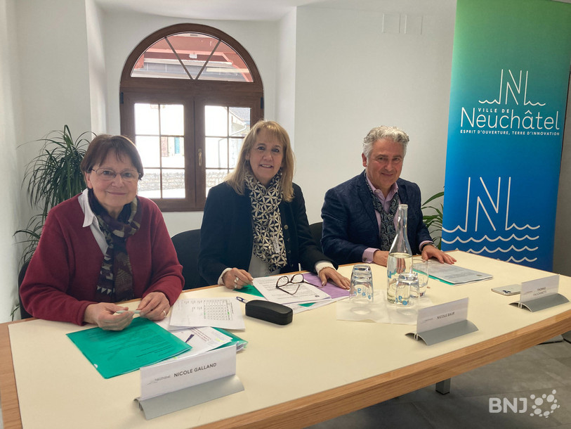 De gauche à droite: Nicole Galland, présidente de la commission des assemblées citoyennes et des quartiers, Nicole Baur, présidente de la Ville, et Thomas Facchinetti, conseiller communal en charge de la culture, de l'intégration et de la cohésion sociale. 