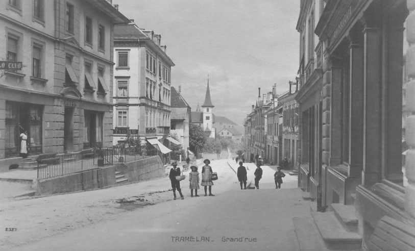 La Grand-Rue de Tramelan dans les années 1920. (Photo: commission des archives de la commune de Tramelan)