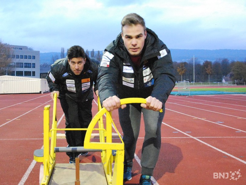 Les Neuchâtelois Robin Santoli et Yann Moulinier (ici à l'image), Beat Hefti et Sandro Ferrari ont décroché la médaille d'argent lors de championnats de Suisse de bob à 4. (photo : archives)