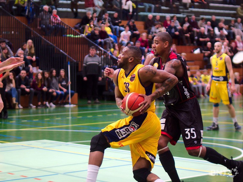  Juwann James a été énorme : 21 points, 8 rebonds et 80% de réussite au shoot !