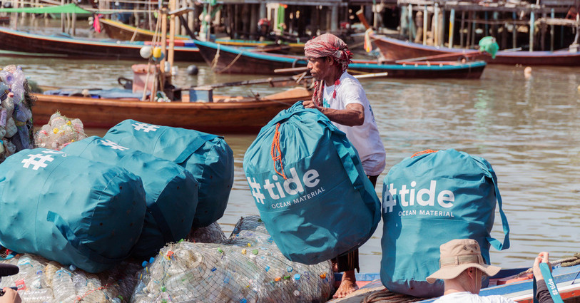 Des pêcheurs récoltent les milliers de tonnes présentes dans les océans, comme ici en Thaïlande. (Photo : Tide Ocean).