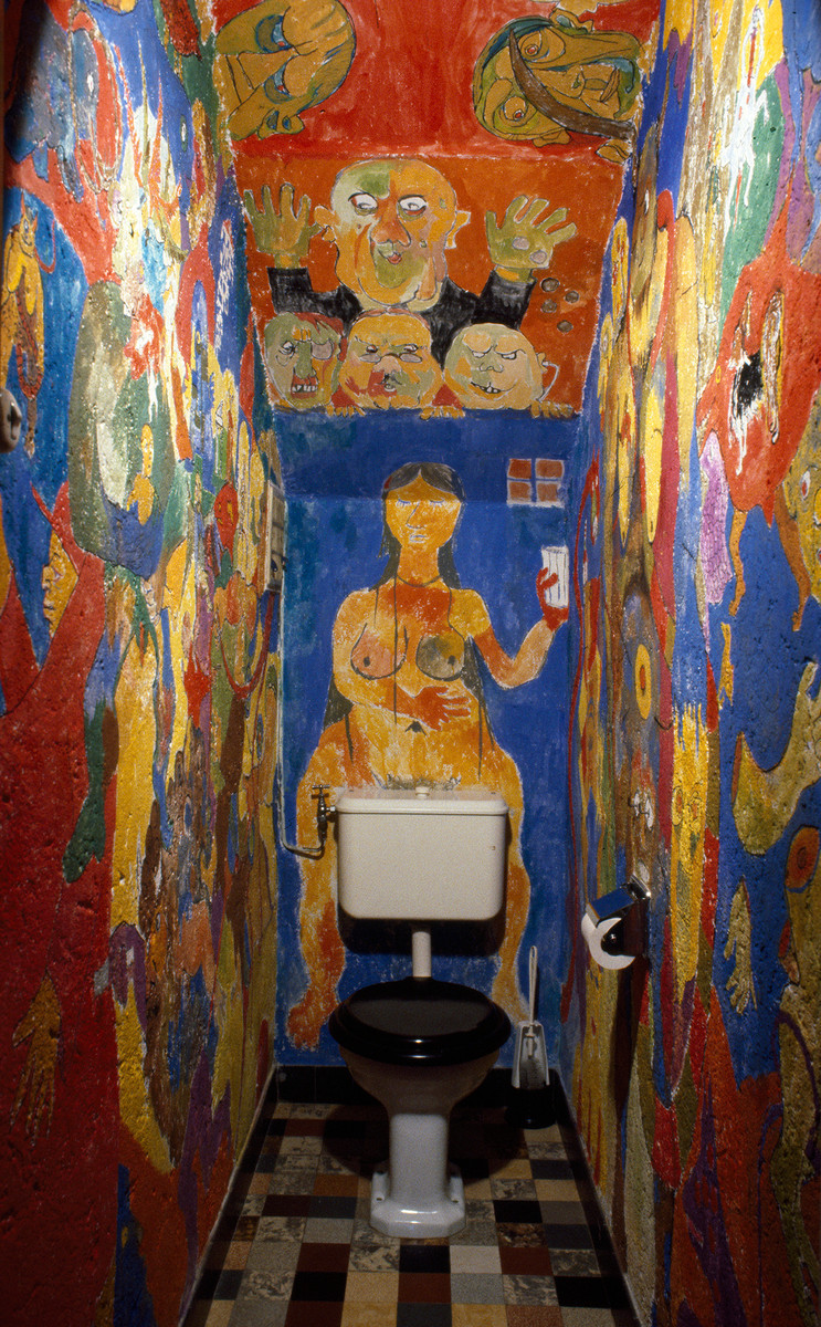 Les toilettes de la « Chapelle Sixtine » sont présentes dans le musée, autrefois résidence de Friedrich Dürrenmatt. Photo : Centre Dürrenmatt