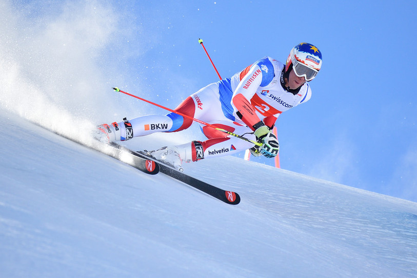 Ramon Zenhäusern sur la boîte. (photo : Swiss-Ski / Andreas Münger)