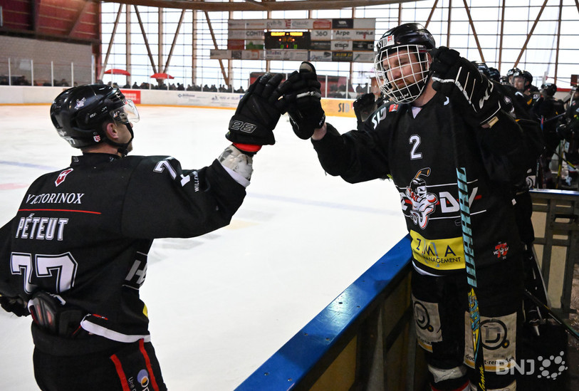 Jérôme Péteut a inscrit un doublé samedi. (Photo : Georges Henz).