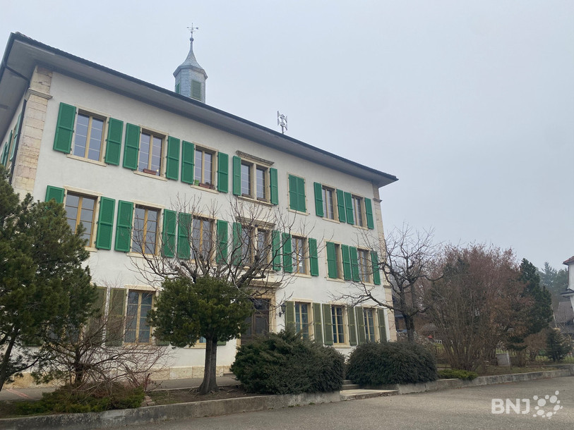 L'école de Grandval pourrait bientôt compter des classes secondaires. (Photo : archives)