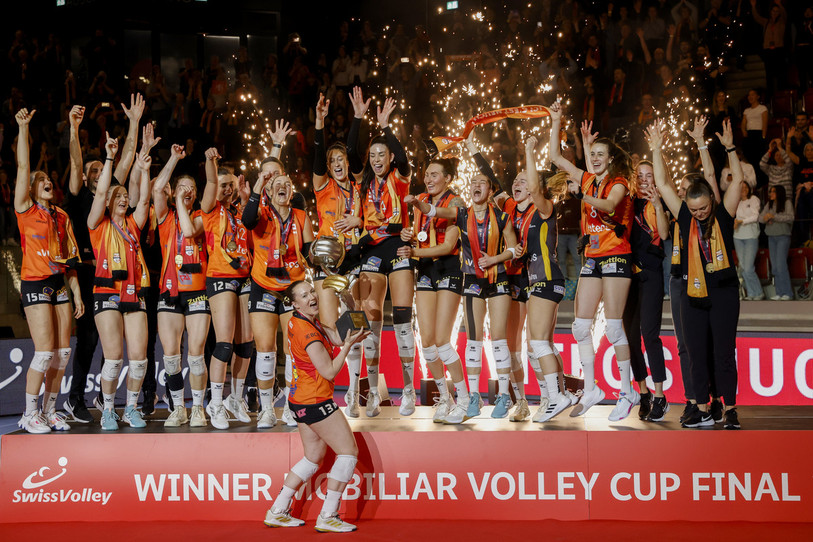 Le NUC a pu laisser exploser sa joie après avoir retourné le match en sa faveur. (Photo: KEYSTONE/Christian Merz)